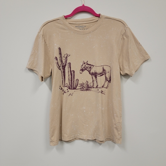 Ariat Other - Ariat Beige Desert Graphic Tee